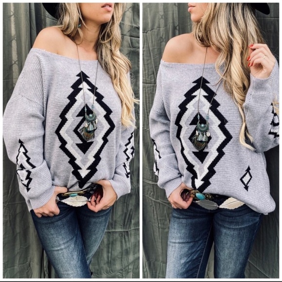 KismetsKloset Sweaters - Aztec Inspired Patterned Pullover